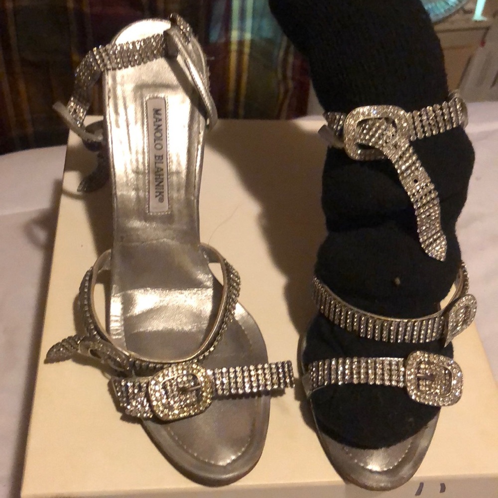 Manolo blahnik  Swarovski crystal 4in open toes